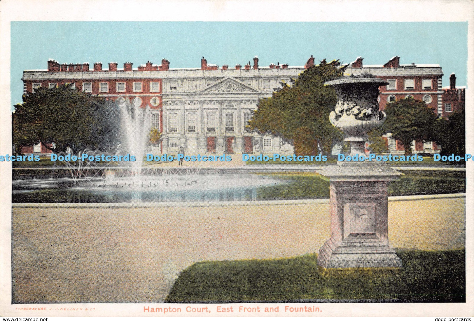 R055698 Hampton Court East Front and Fountains