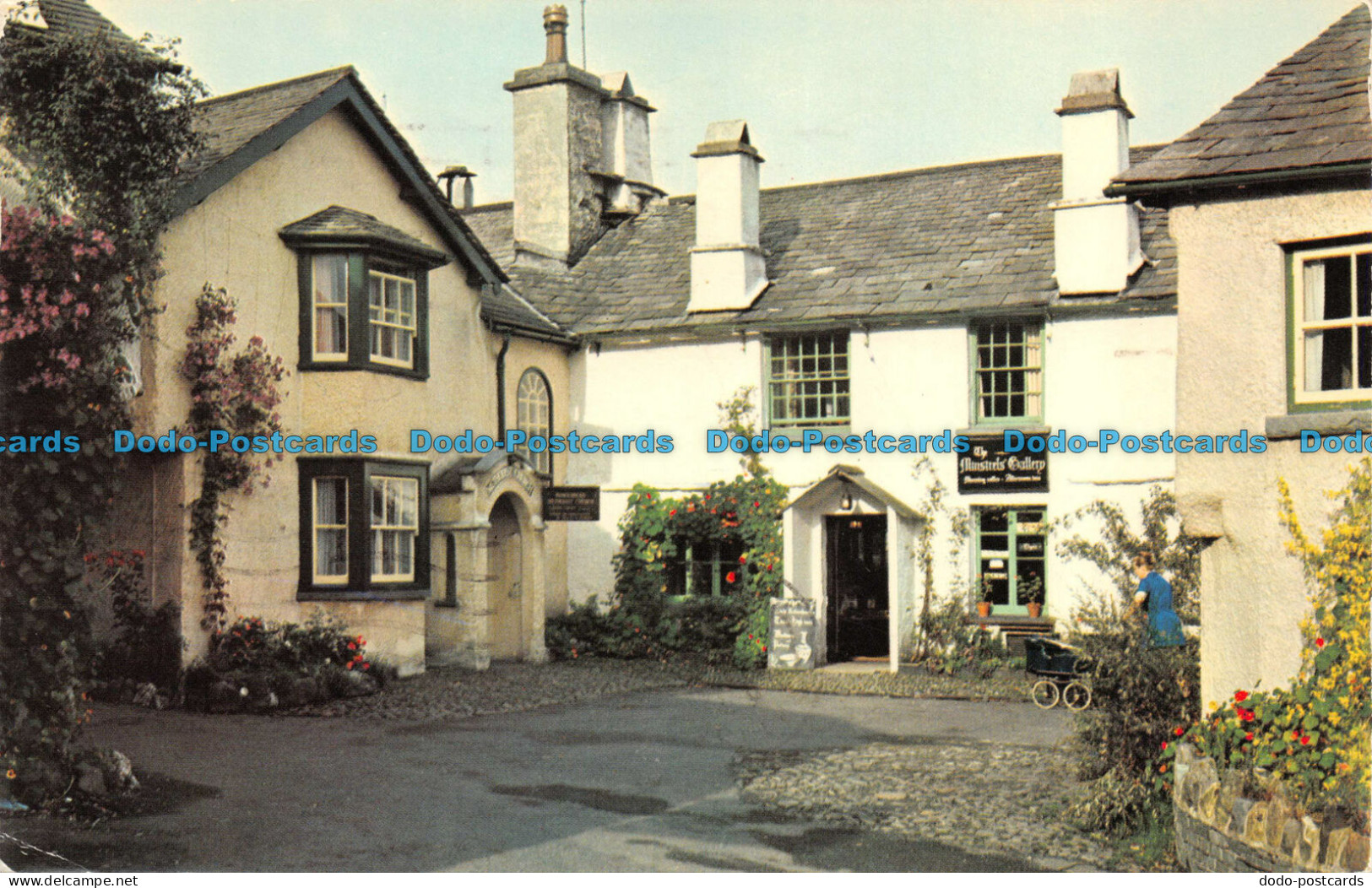 R065296 The Square. Hawkshead. Gomis. 1978