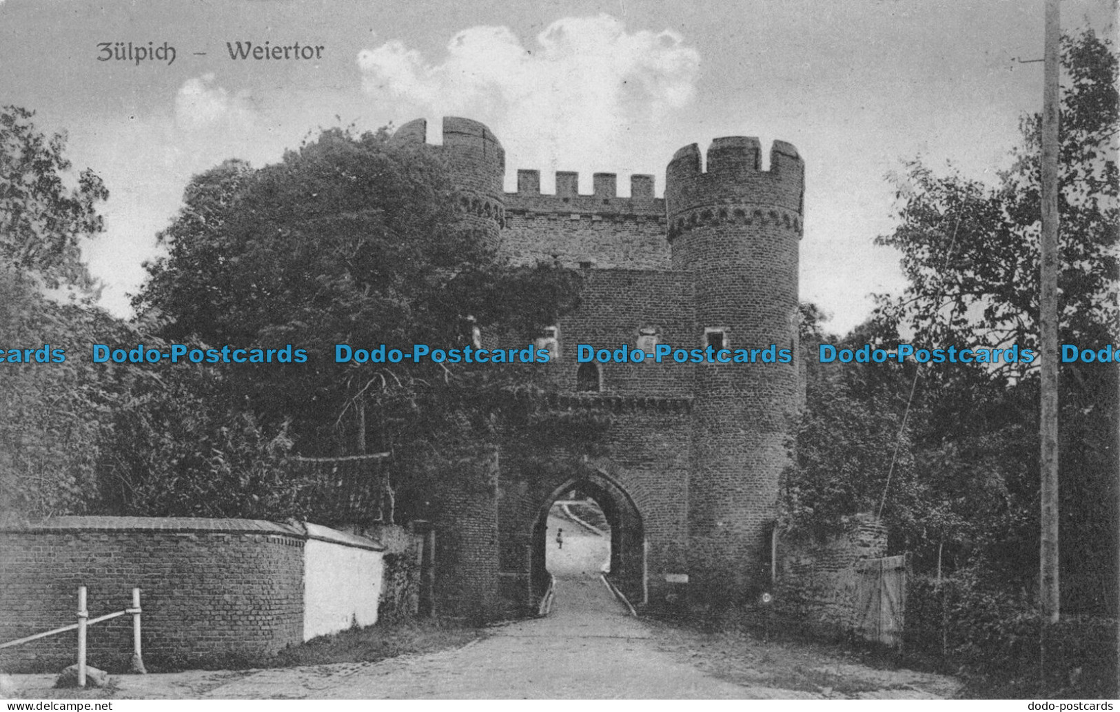 R088397 Zulpich. Weiertor. Frau R. Becker