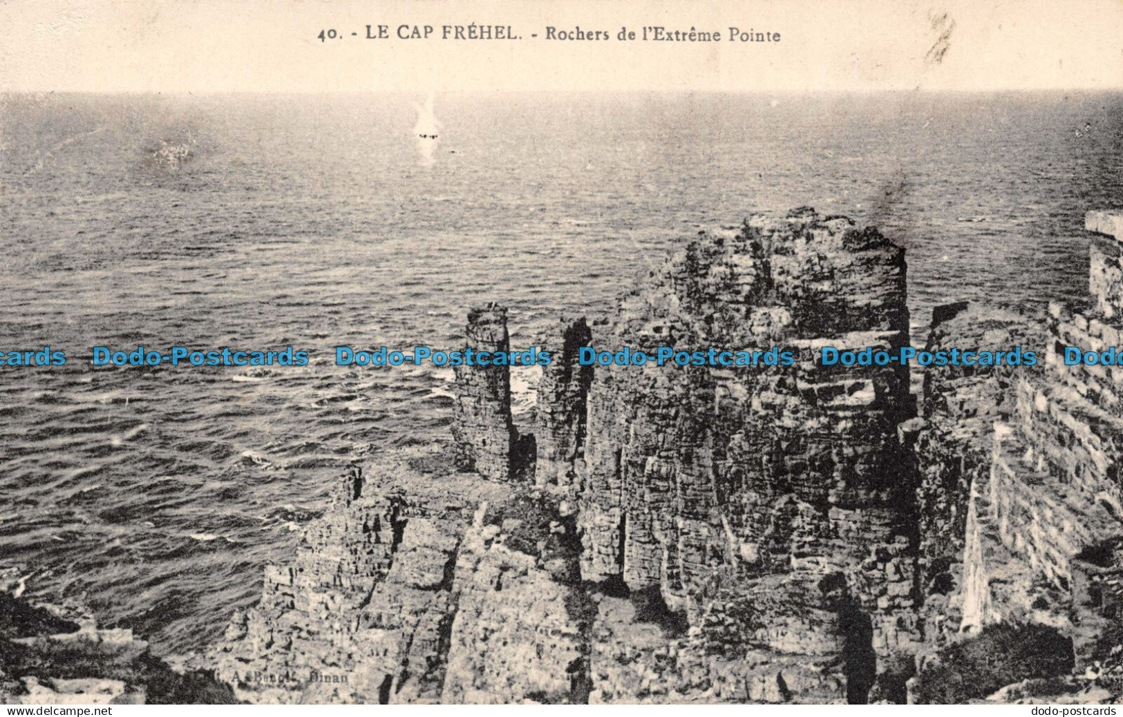 R102123 Le Cap Frehel. Rochers de lExtreme Pointe