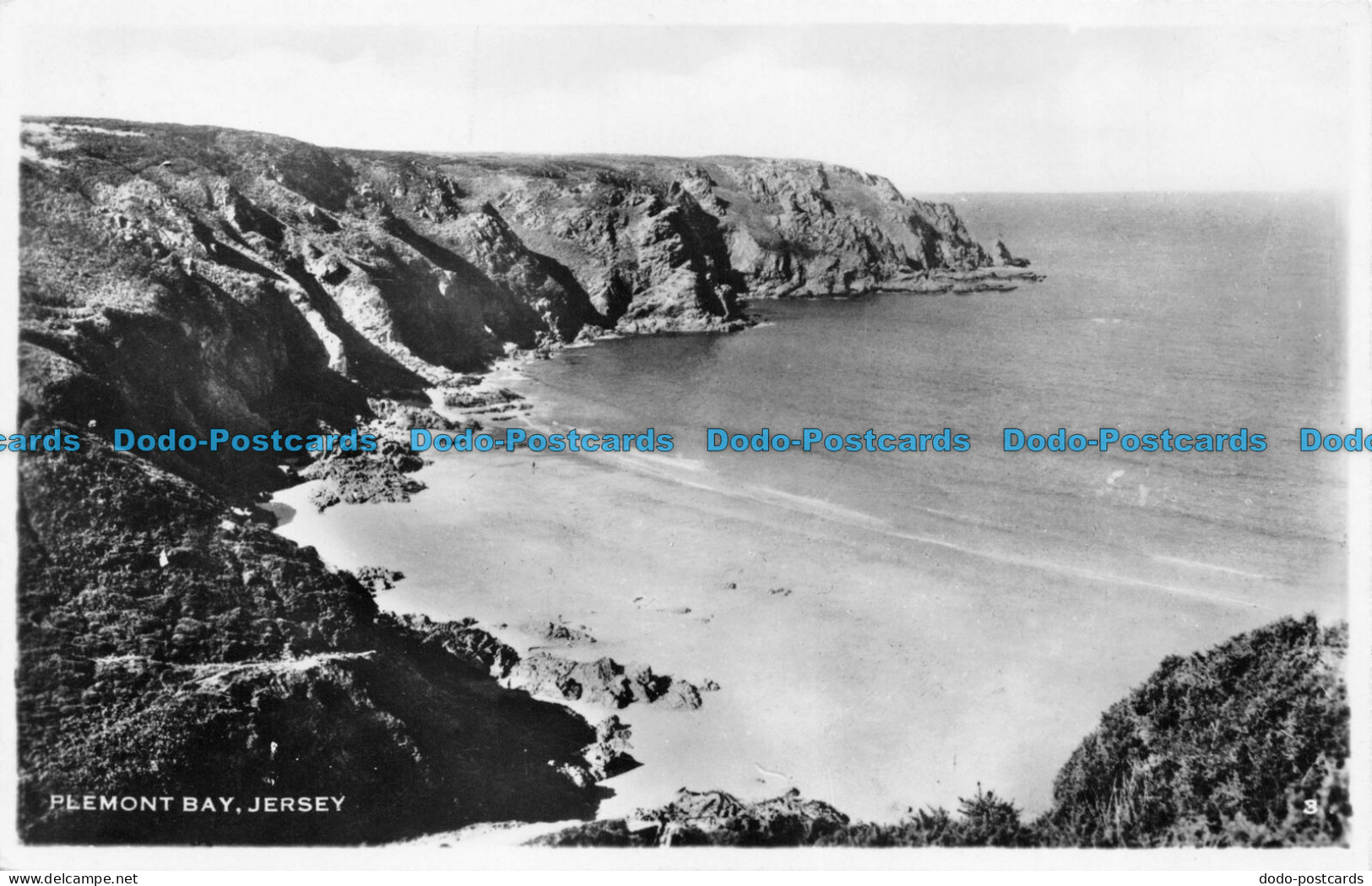 R146291 Plemont Bay. Jersey. RP