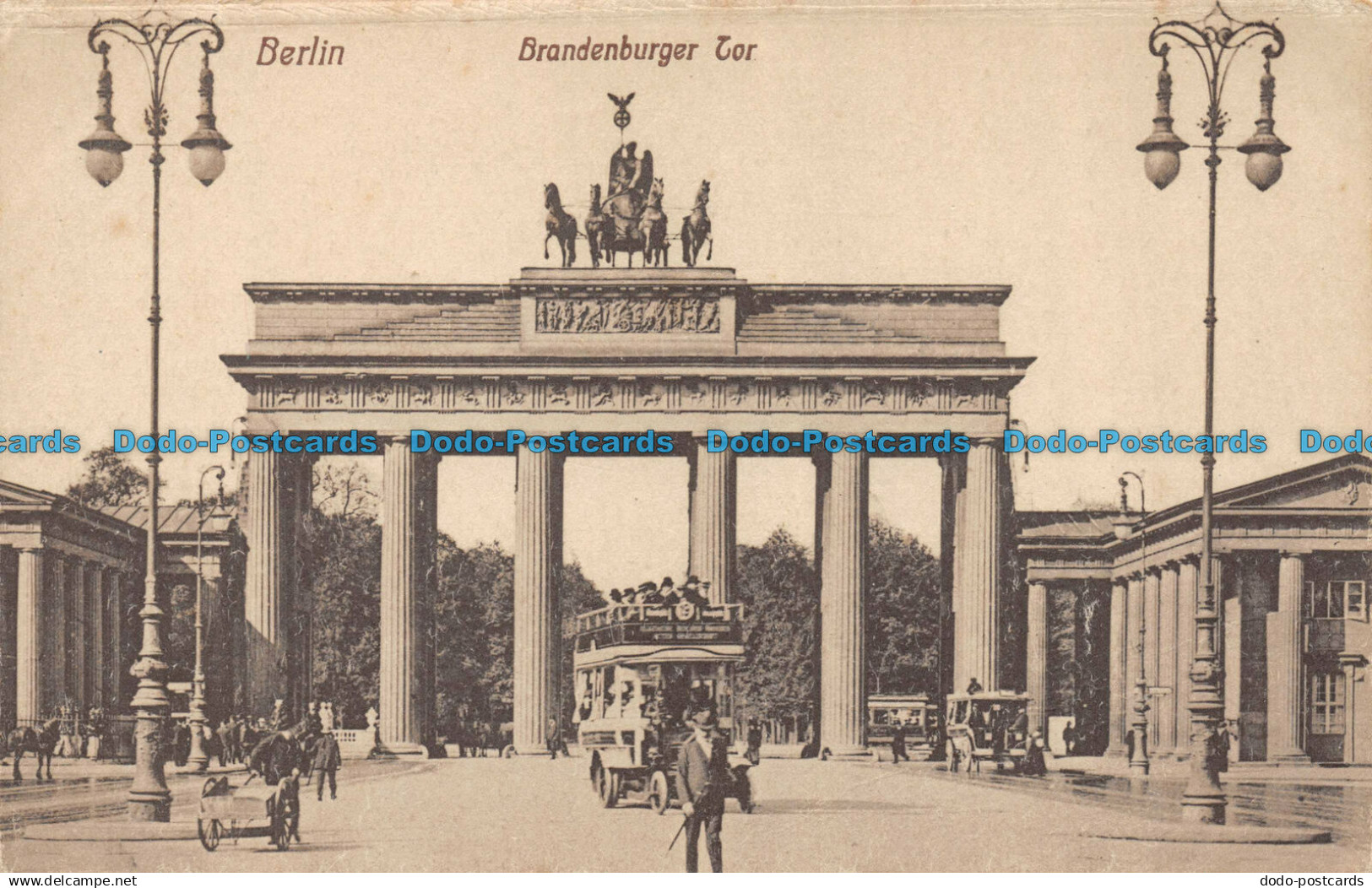 R156150 Berlin. Brandenburger Tor. Schnabel