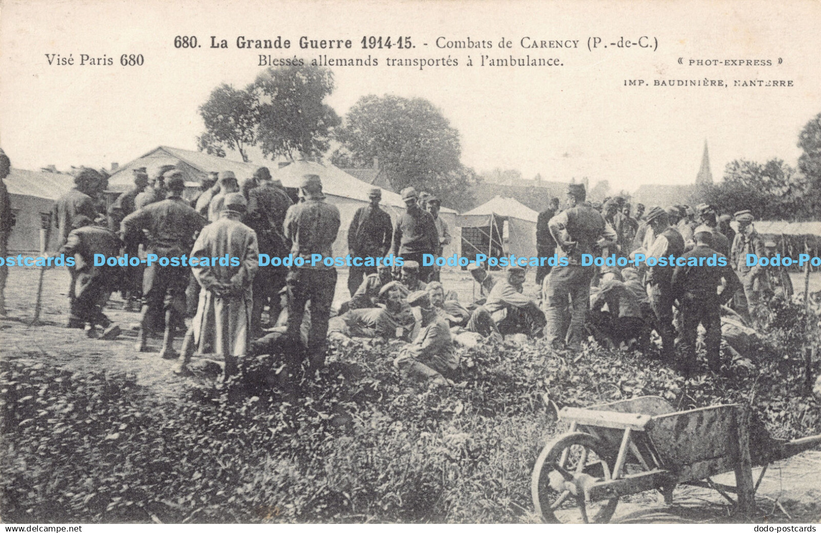 R179817 La Grande Guerre. Combats de Carency. Blesses Allemands Transportes a l