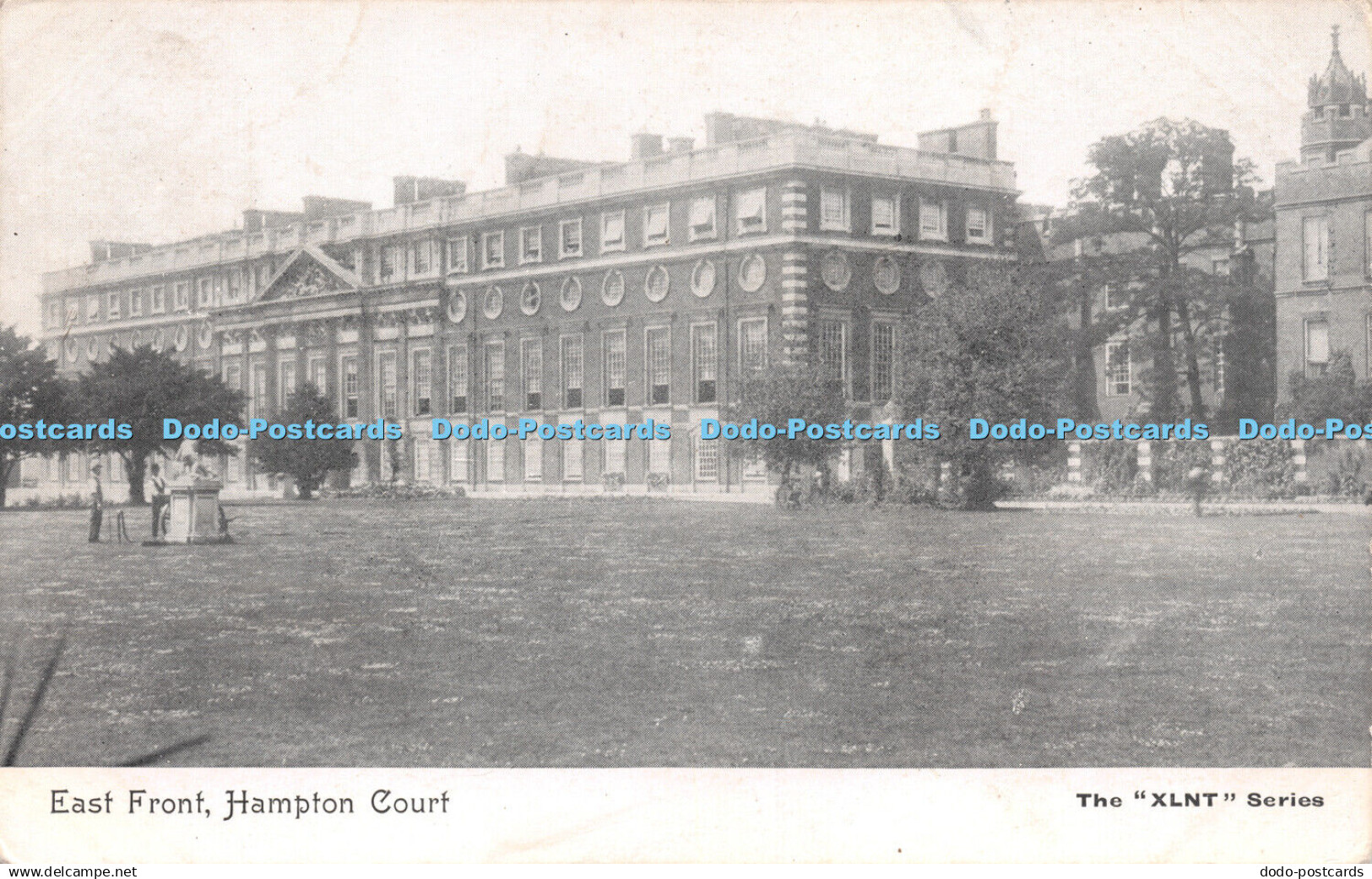 R218296 East Front Hampton Court The XLNT Series Post Card
