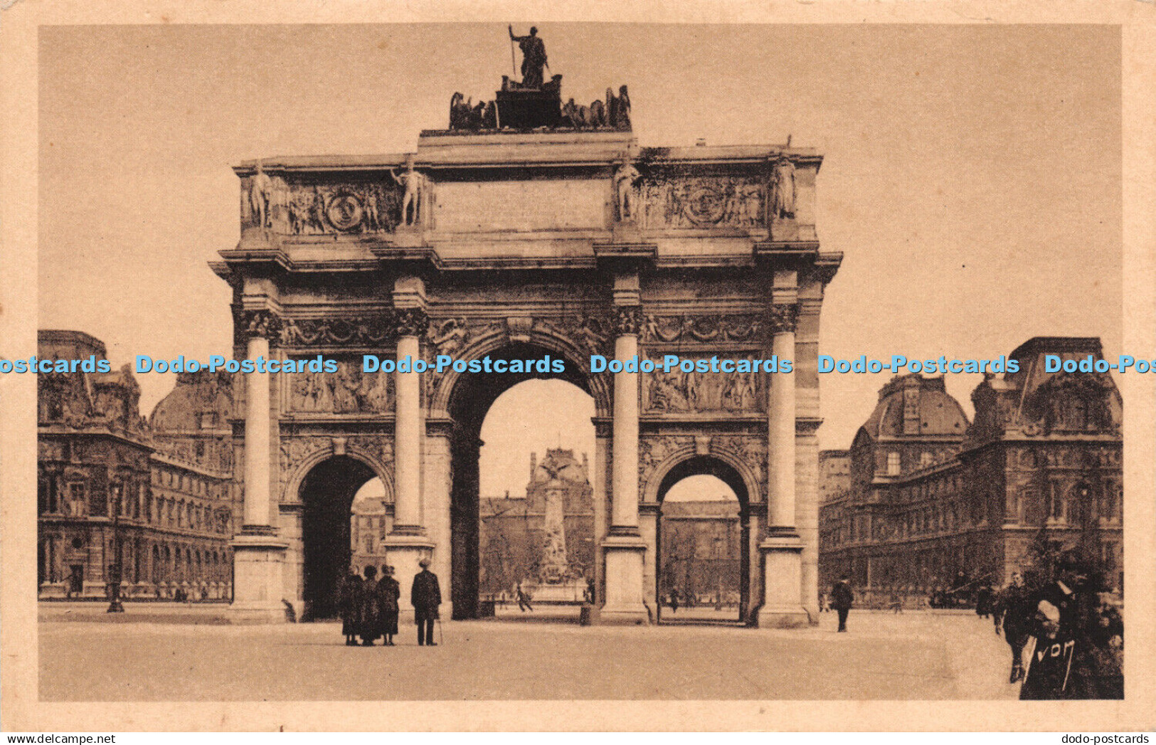 R267778 Paris en Flanant 17 LArc de Triomphe du Carrousel Carrousel Triumphal Ar