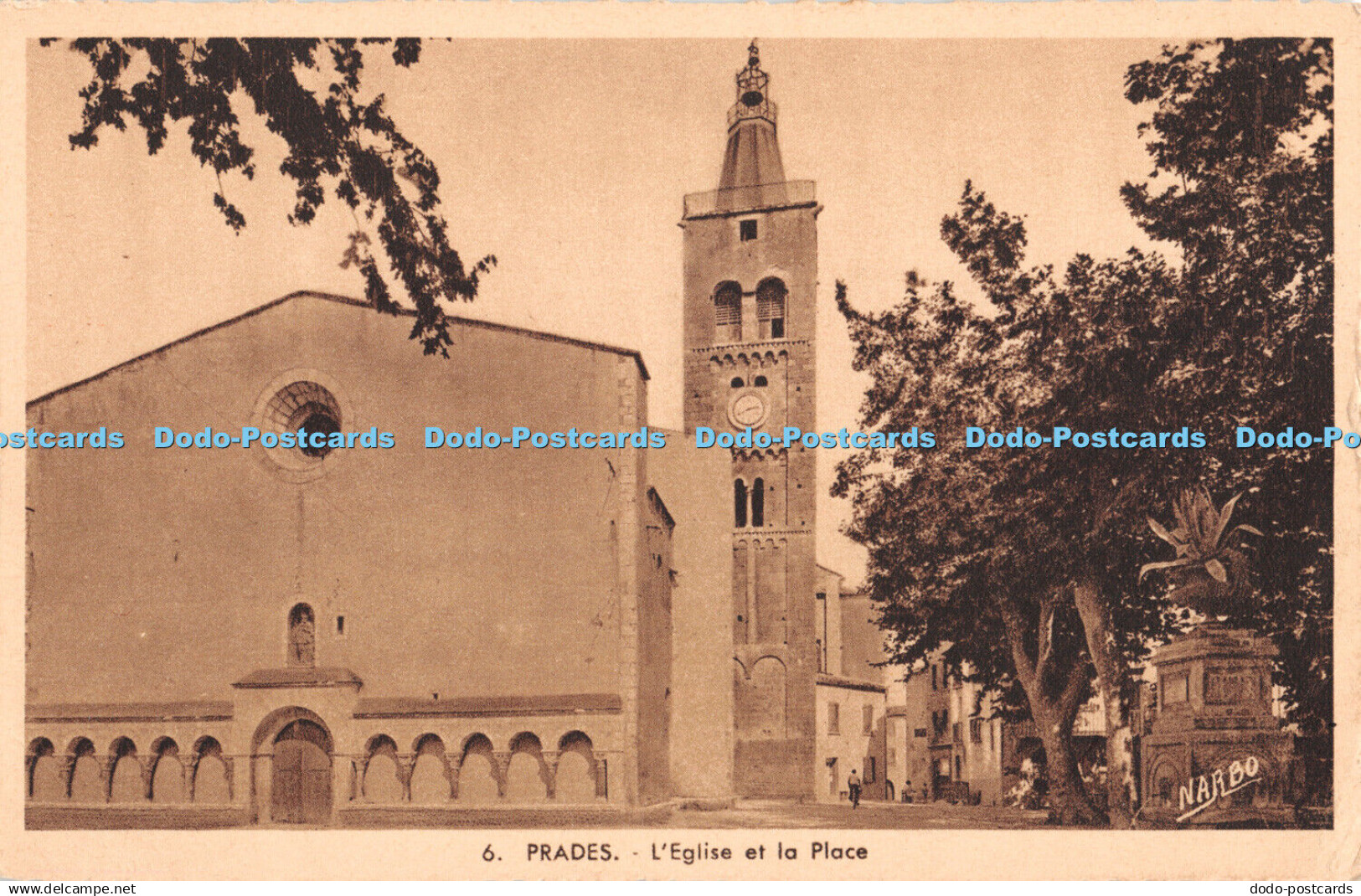 R332517 6 Prades LEglise et la Place Narbo