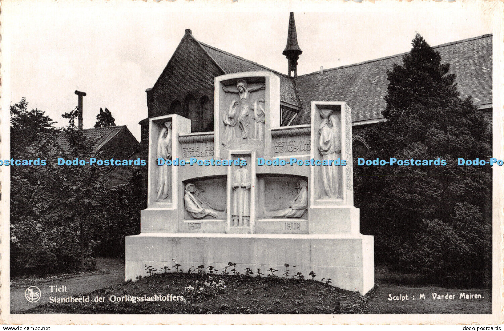 R341001 Tielt Standbeeld der Oorlogsslachtoffers Nels Moderna Jonnaert Hesbain M