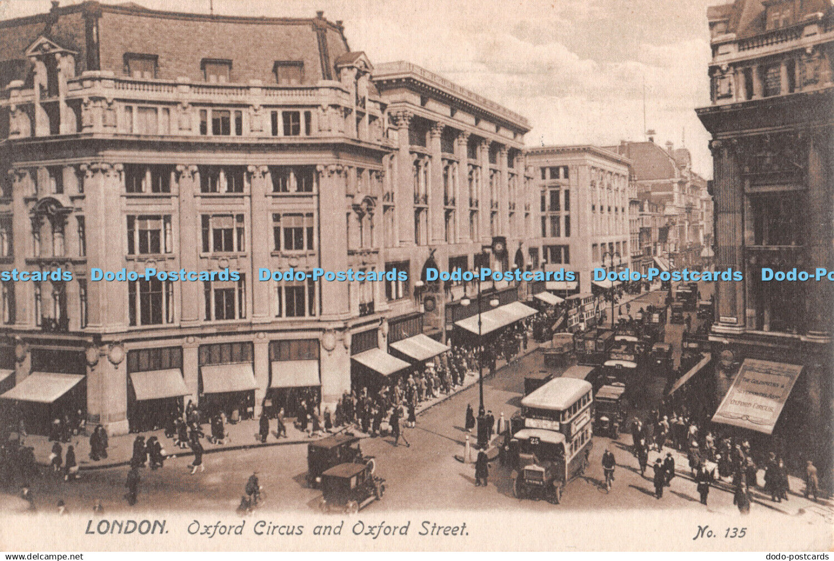 R372338 London Oxford Circus and Oxford Street No 135
