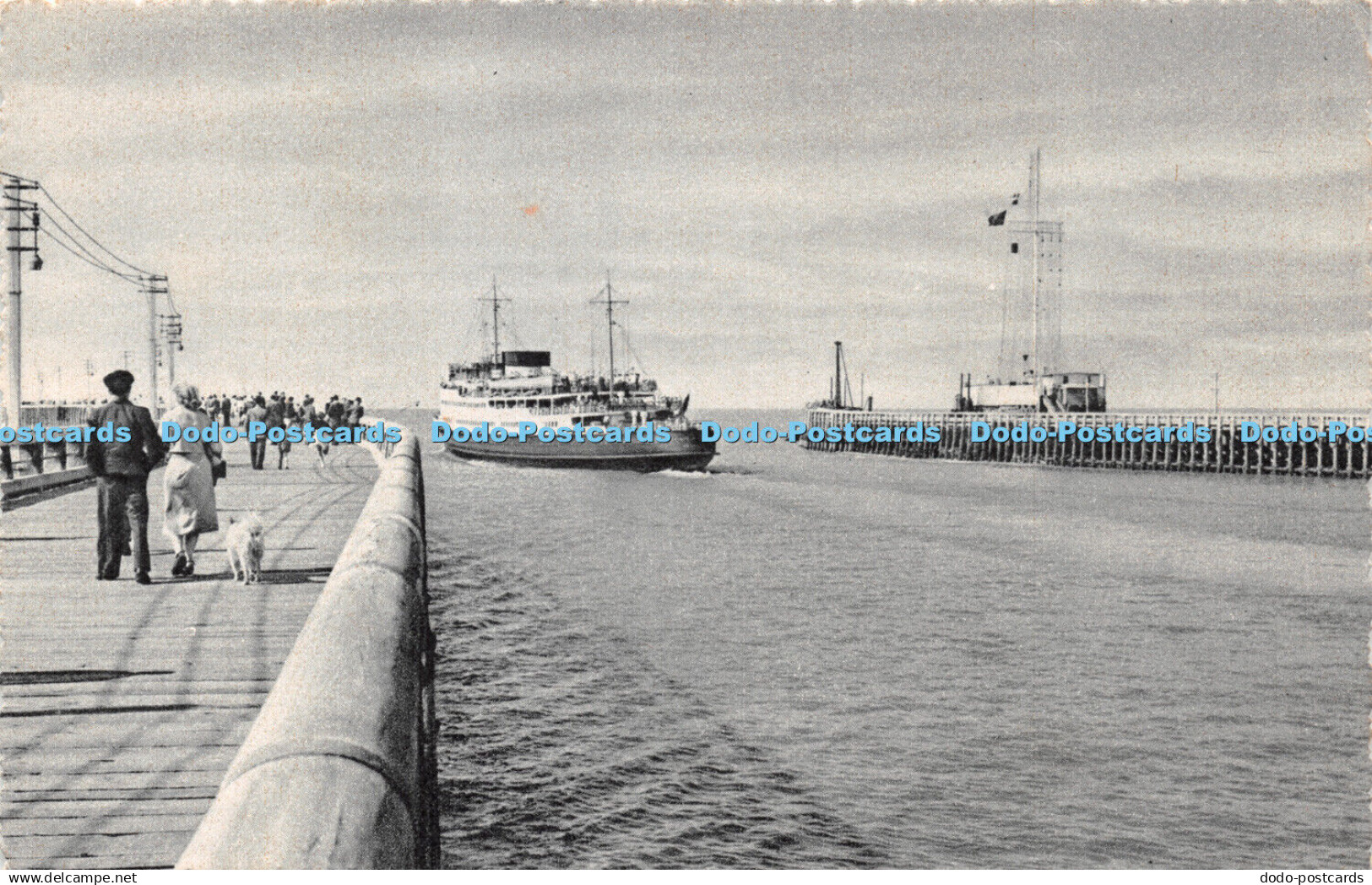 R424451 Ostende Arrivee de la malle John Prevot