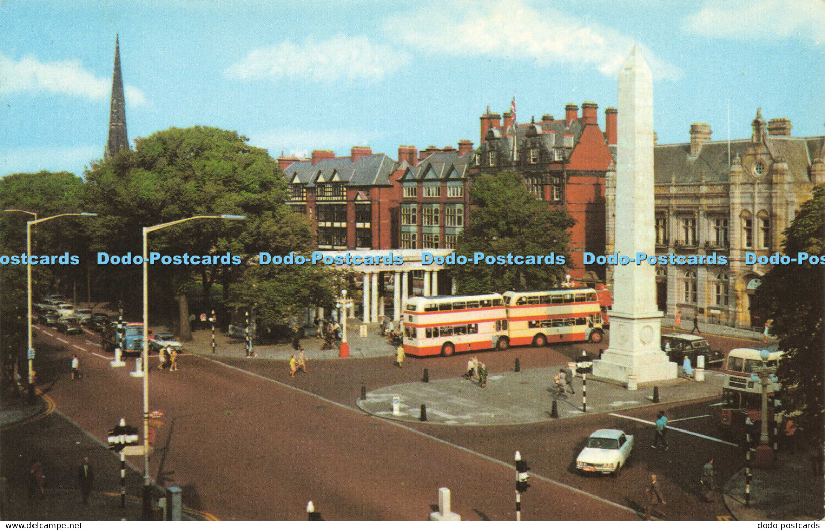 R581559 Southport Monument Square