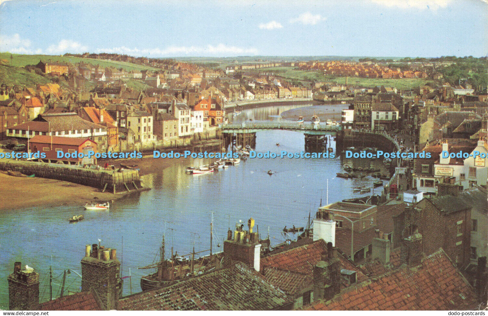 R581704 Whitby The Harbour