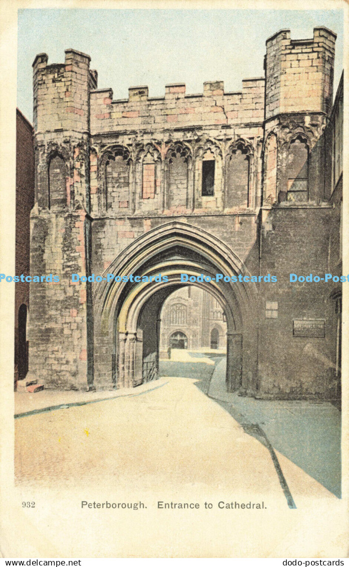 R585226 Peterborough Entrance to Cathedral