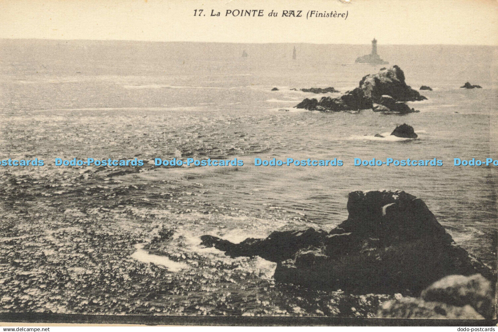 R608950 La Pointe du Raz Finistere J Nozais