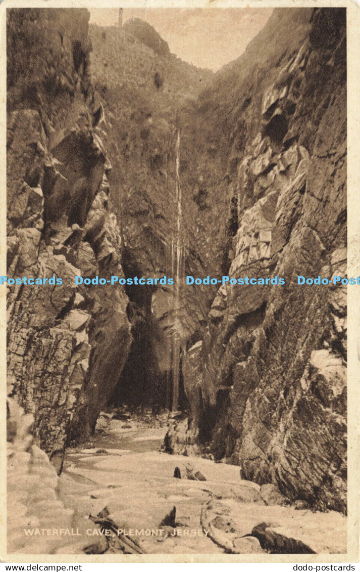 R619293 Waterfall Cave Plemont Jersey