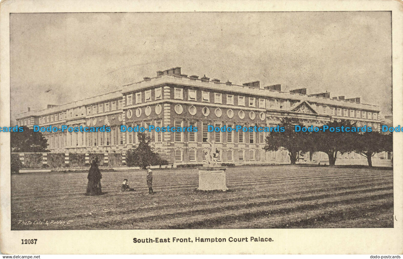 R645748 Hampton Court Palace. South East Front. Gale and Polden