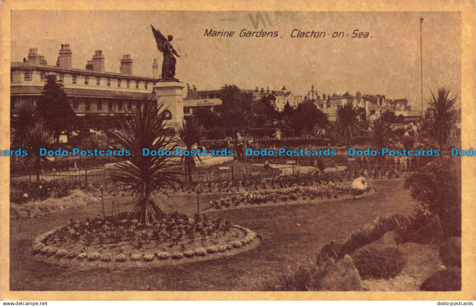 R667264 Clacton on Sea. Marine Gardens