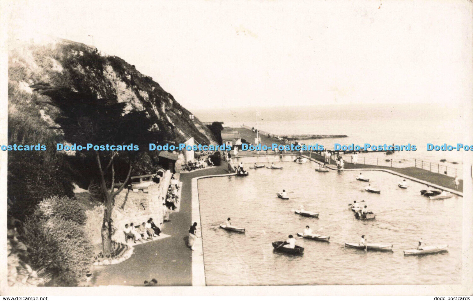 R688199 Ventnor. Boating Pool. Postcard