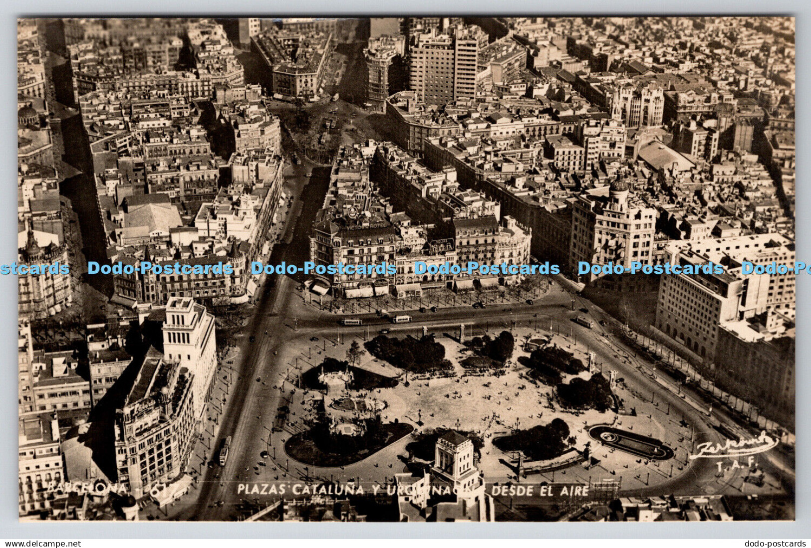 R764666 Barcelona Plazas Cataluna Desde el Aire A Zerkowitz