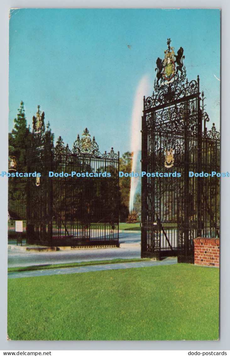 R803951 Glendale California Forest Lawn Memorial Park The Entrance Gates A Vista