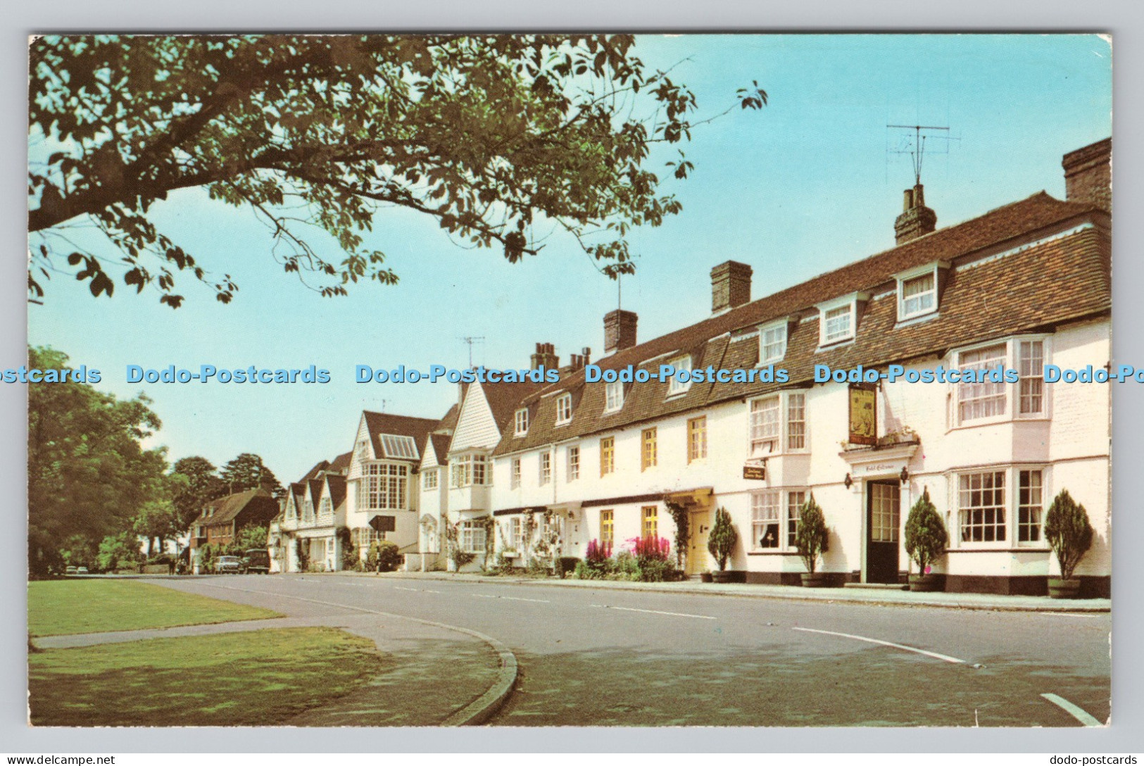 R811228 Winchelsea. The New Inn. Printed in Great Britain