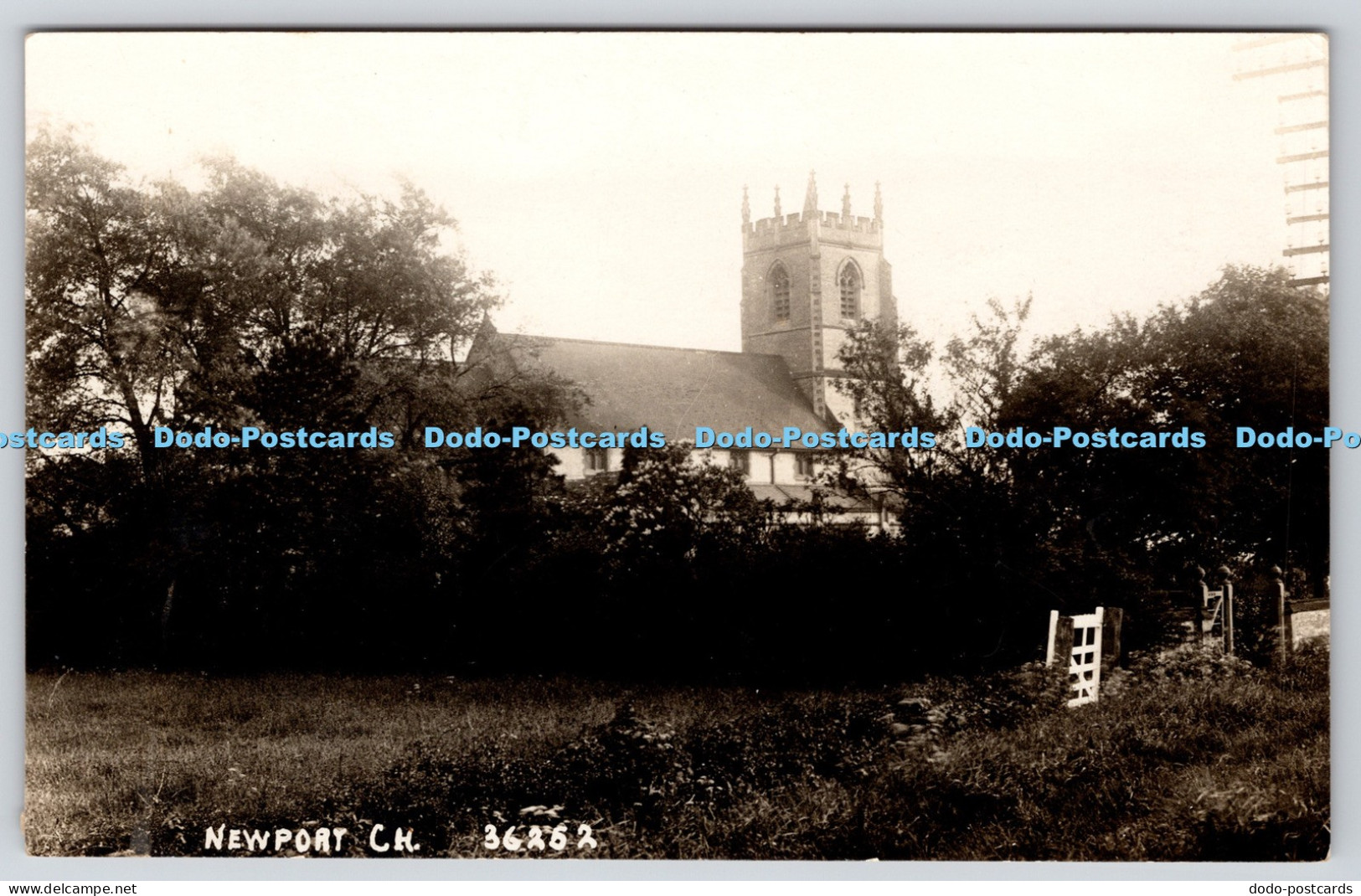 R818129 Newport Ch. Postcard