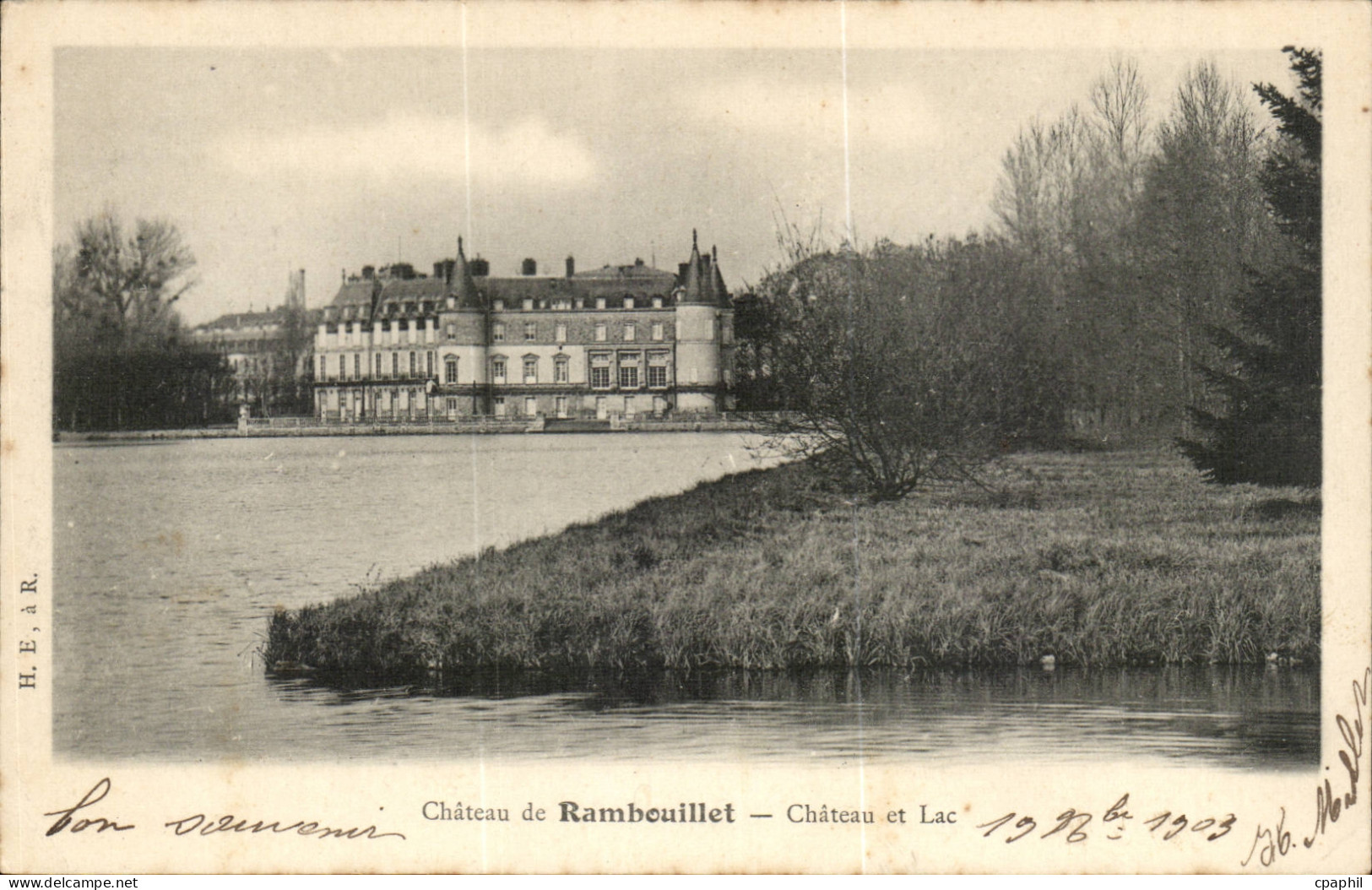 Rambouillet - Chateau et Lac CPA