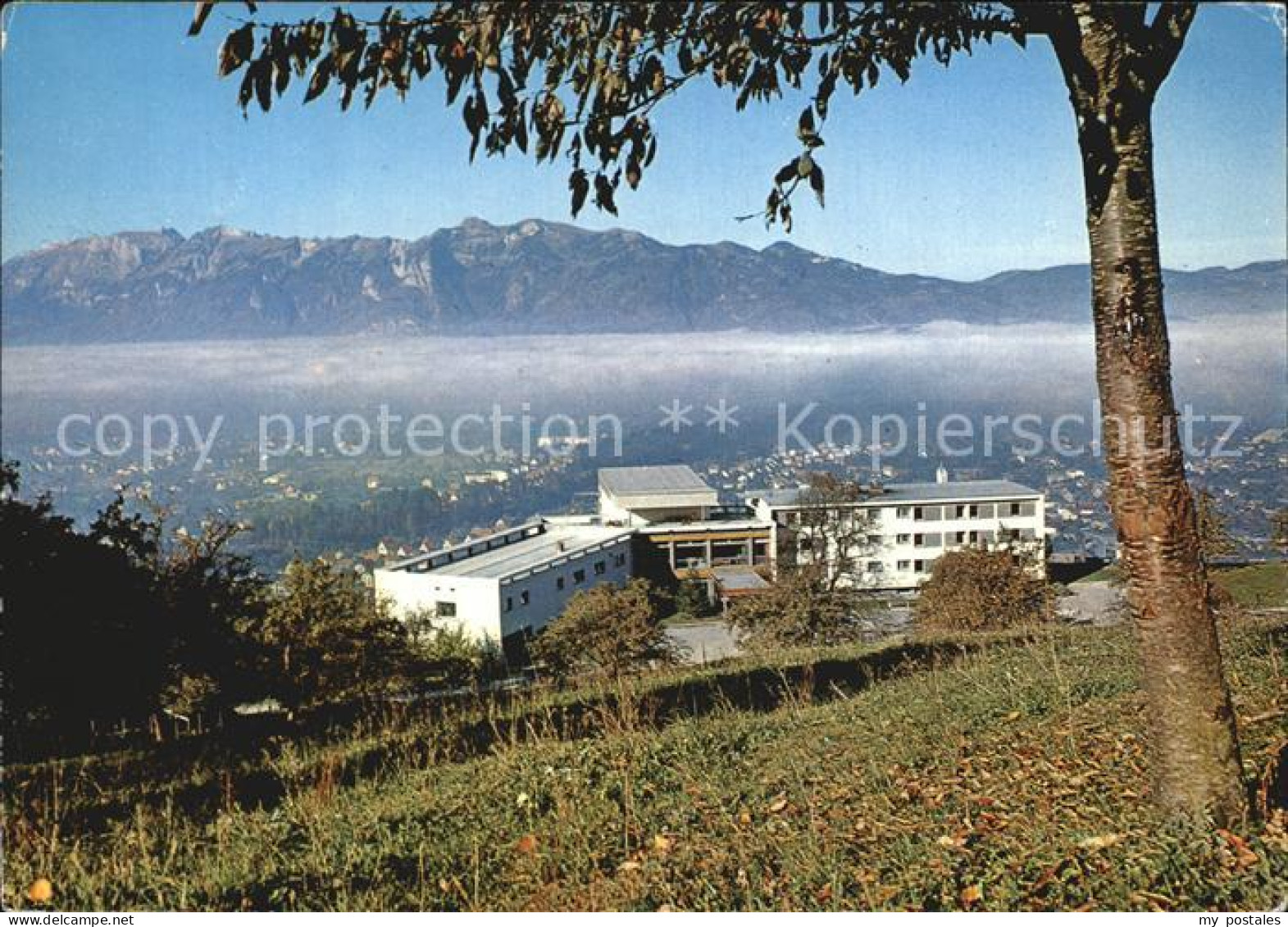 Rankweil Vorarlberg Bildungshaus Batschuns mit Schweizer Bergen