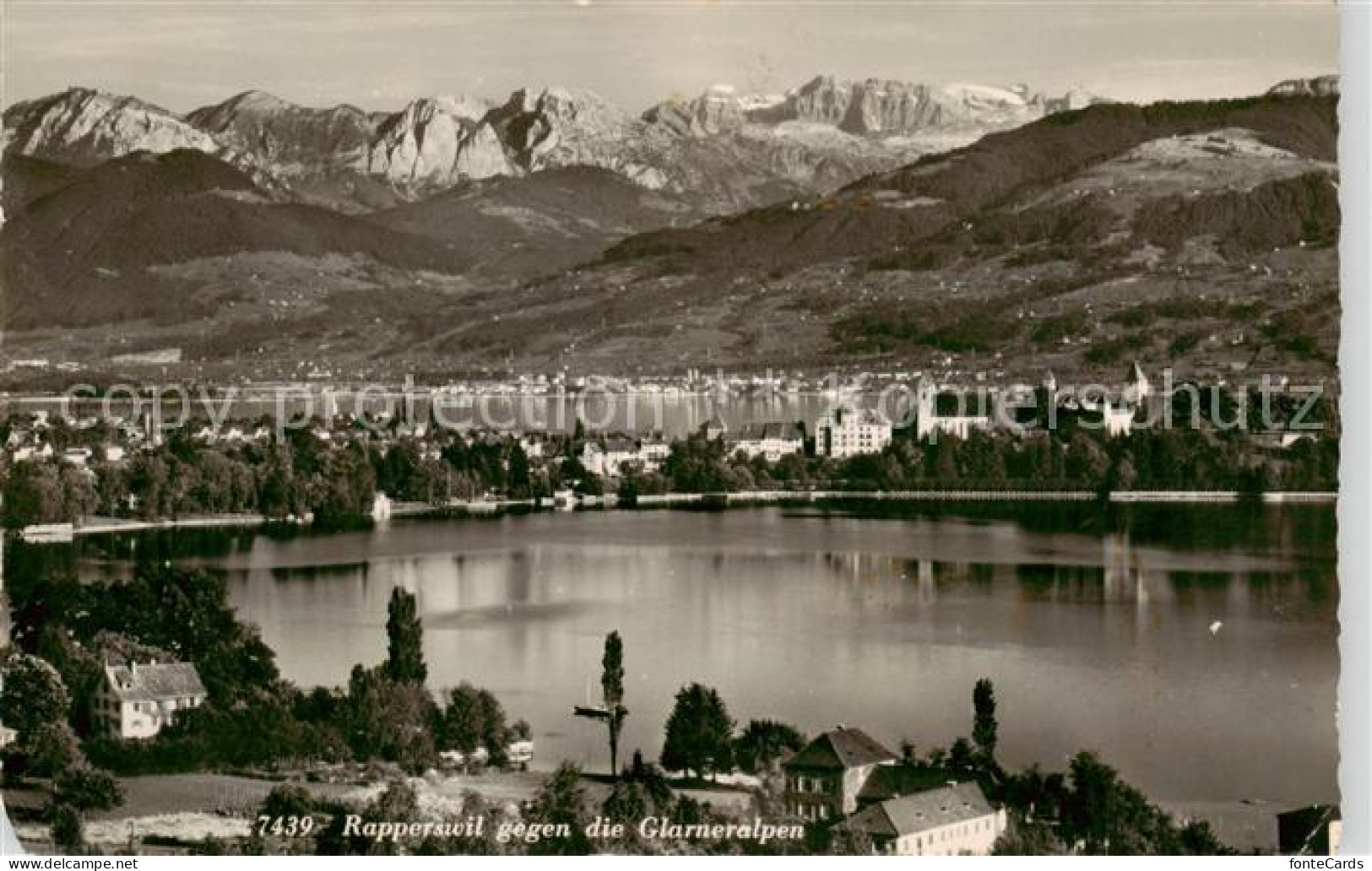 Rapperswil -Jona Rapperswyl Zuerichsee SG mit den Glarneralpen