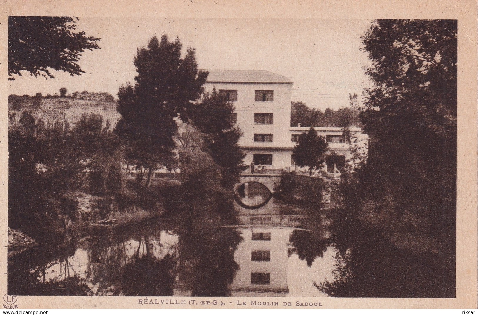 REALVILLE(MOULIN)