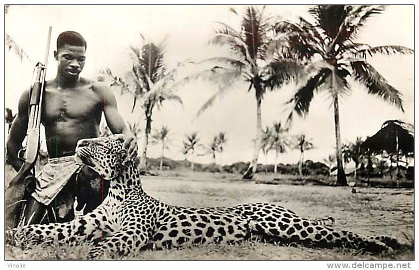 réf : A-15-3625 :  GABON CHASSE  PANTHERE PORT GENTIL