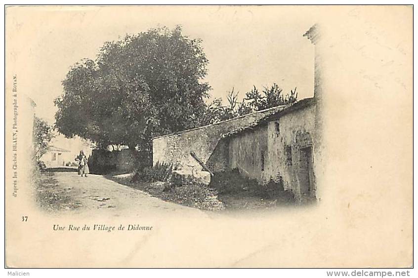 - ref G586 - charente maritime - une rue du village de didonne - d apres les cliches braun - photographe a royan -