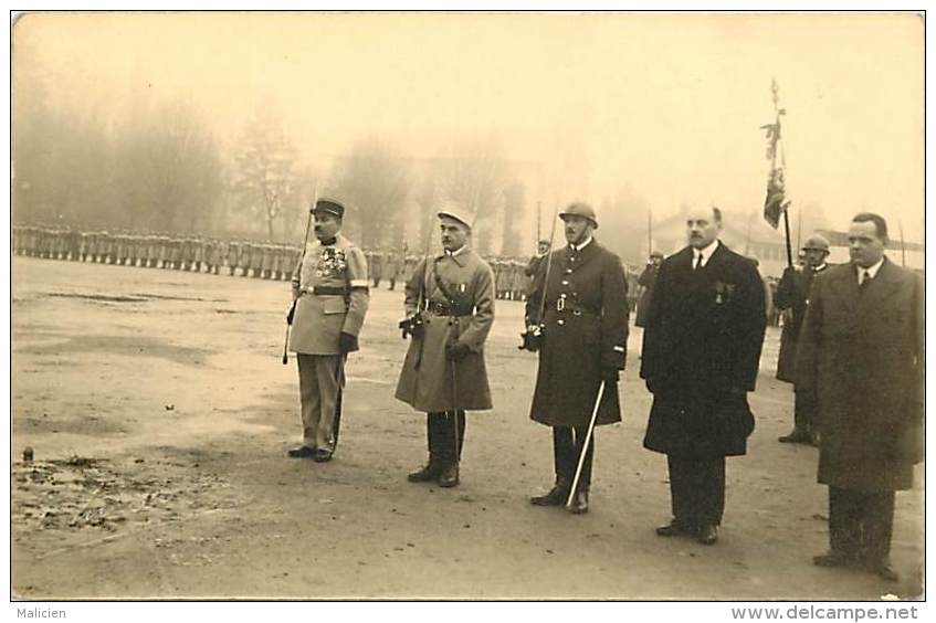 - ref - J 473 - orne - alencon -  carte photo ceremonie d hommage  -  militaire - militaires - carte  photo bon etat -