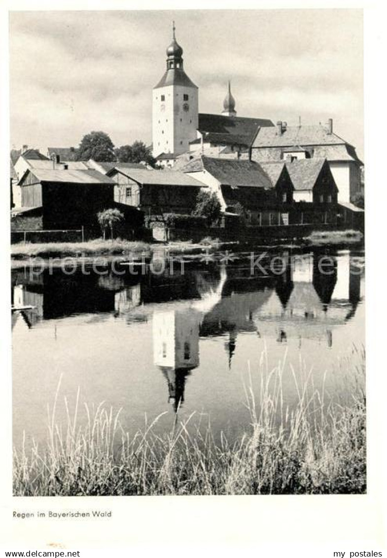 Regen Blick ueber den Regen zur Kirche Wasserspiegelung