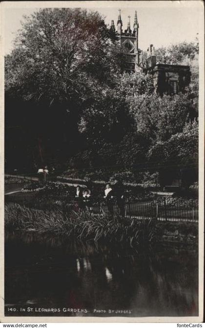 St Leonards St Ives East Dorset Gardens
