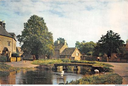 uk45039 lower slaughter gloucestershire uk