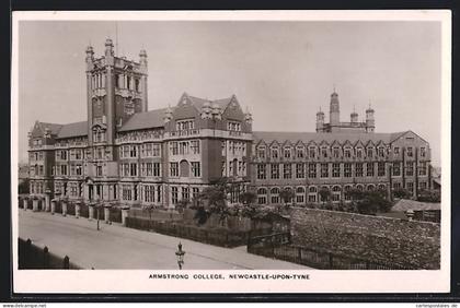 Pc Newcastle-upon-Tyne, Armstrong College