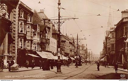 England - SOUTHAMPTON High Street
