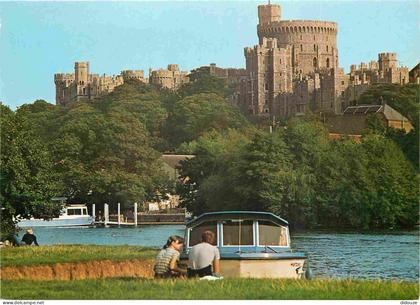 Carte Postale - Angleterre - Windsor Castle - Windsor Castle from the River Thames - Château de Windsor - Berkshire - En