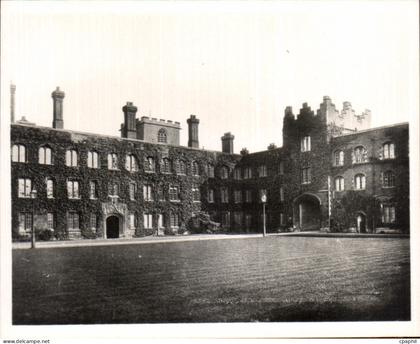 CPSM Cambridge Front court fesus college cambridge