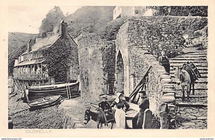 England - CLOVELLY - The village