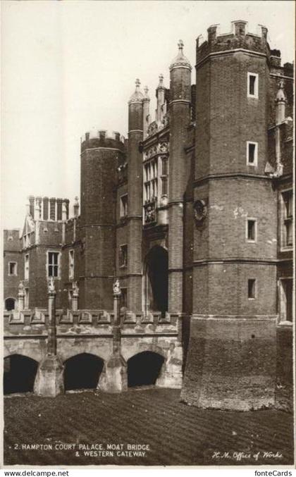 Hampton Court Court Palace