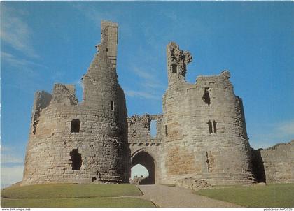 uk48745 dunstanburgh castle northumberland uk