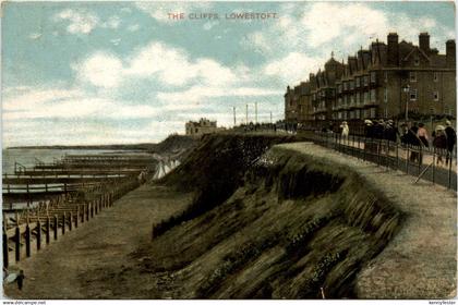 Lowestoft - The Cliff