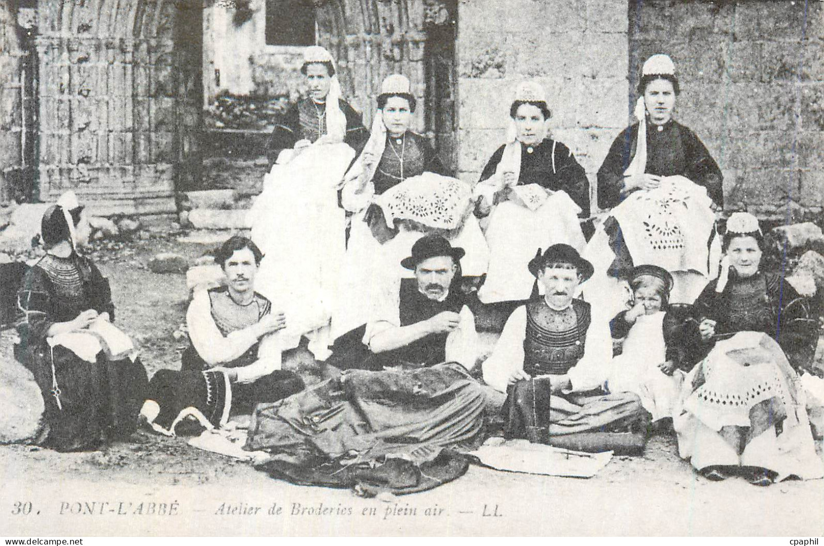REPRO Pont L'Abbe Atelier de Broderies en Plein Air