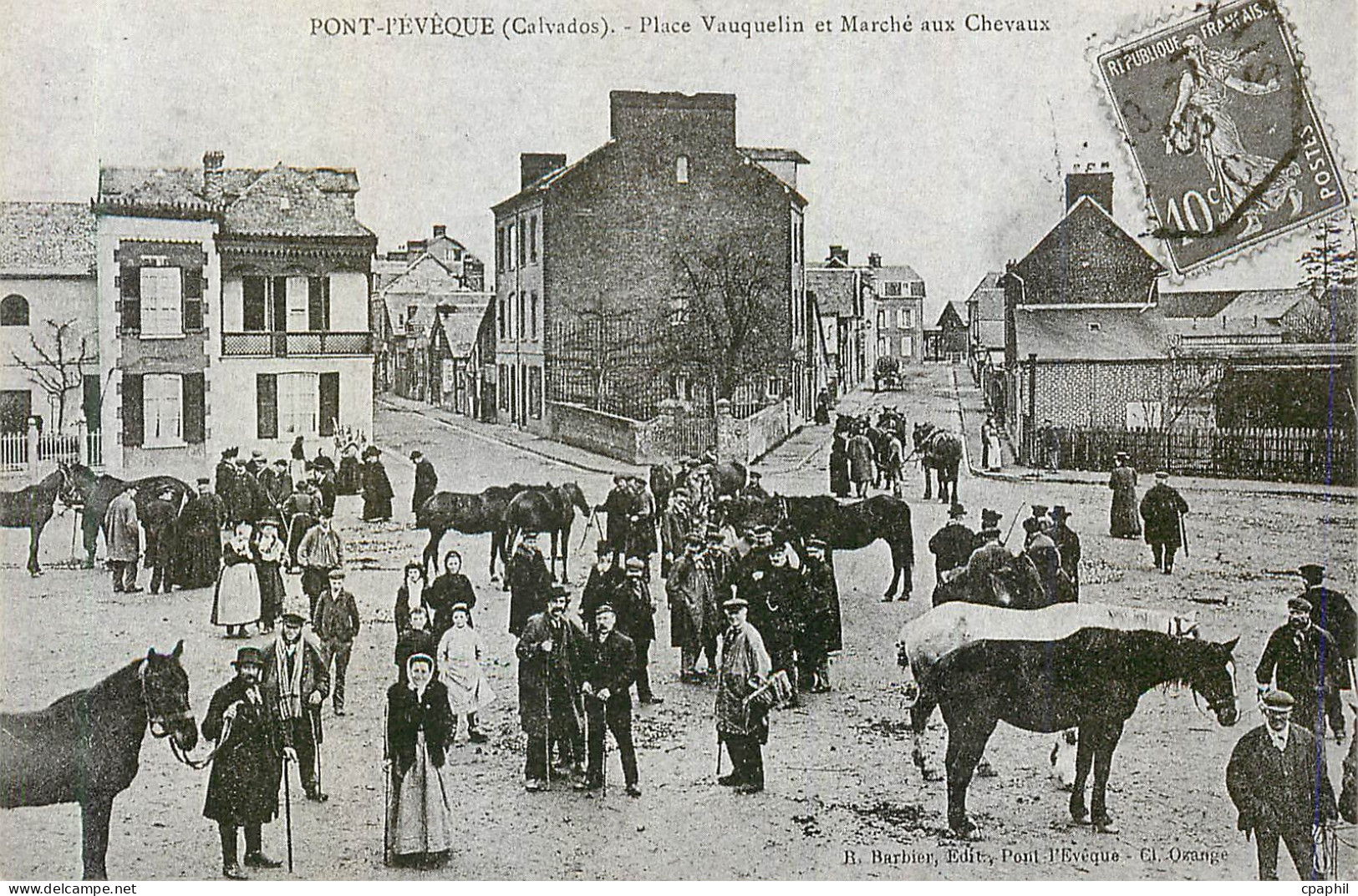 REPRO Pont l'eveque (Calvados) Place Vauquelin et Marche aux Chevaux