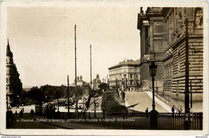 Praha - Pohled s terassy zemskeho musea