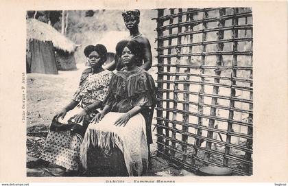BANGUI    FEMMES MONGOS
