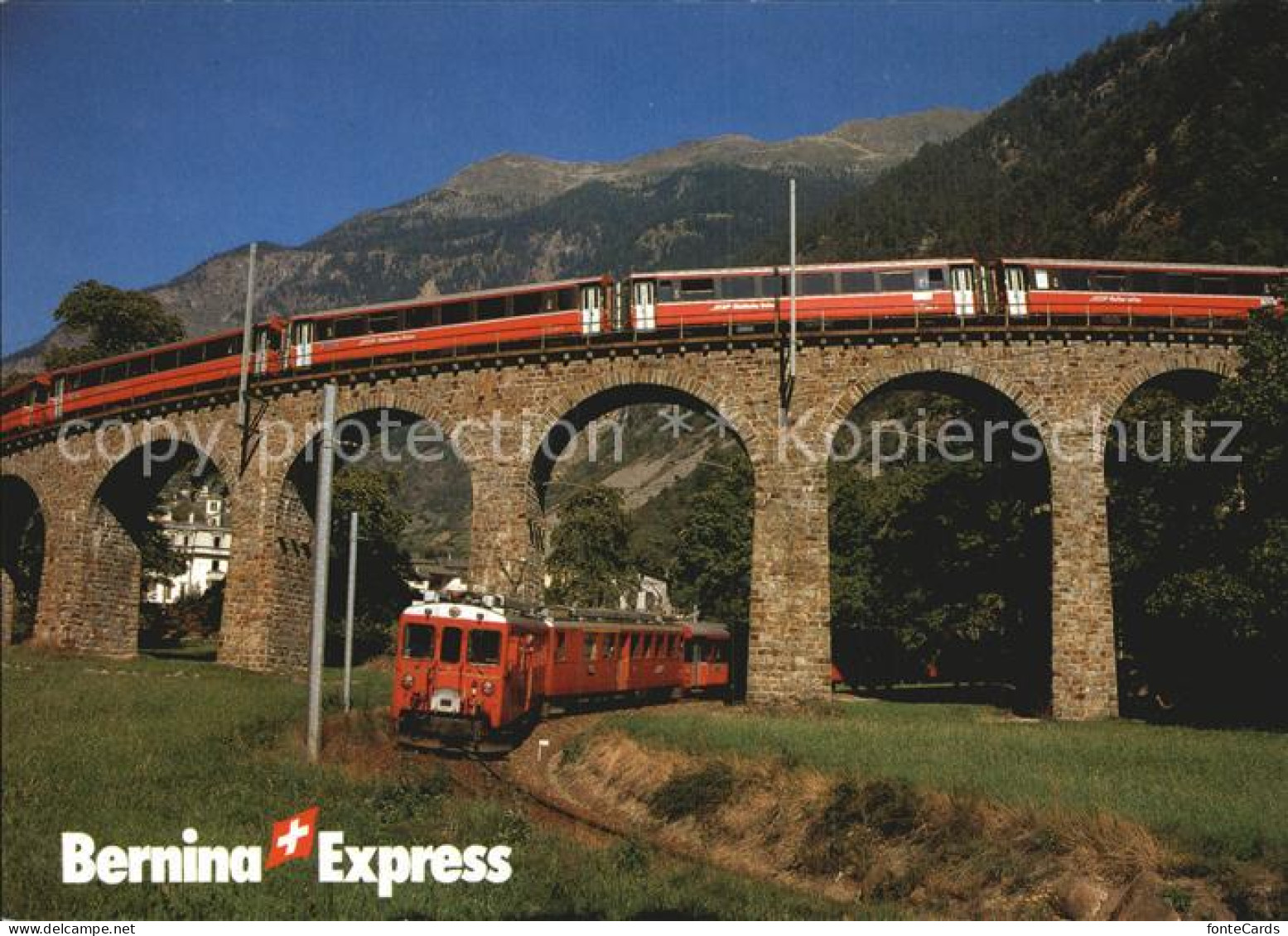 Rhaetische Bahn Bernina-Express Kehrviadukt Brusio