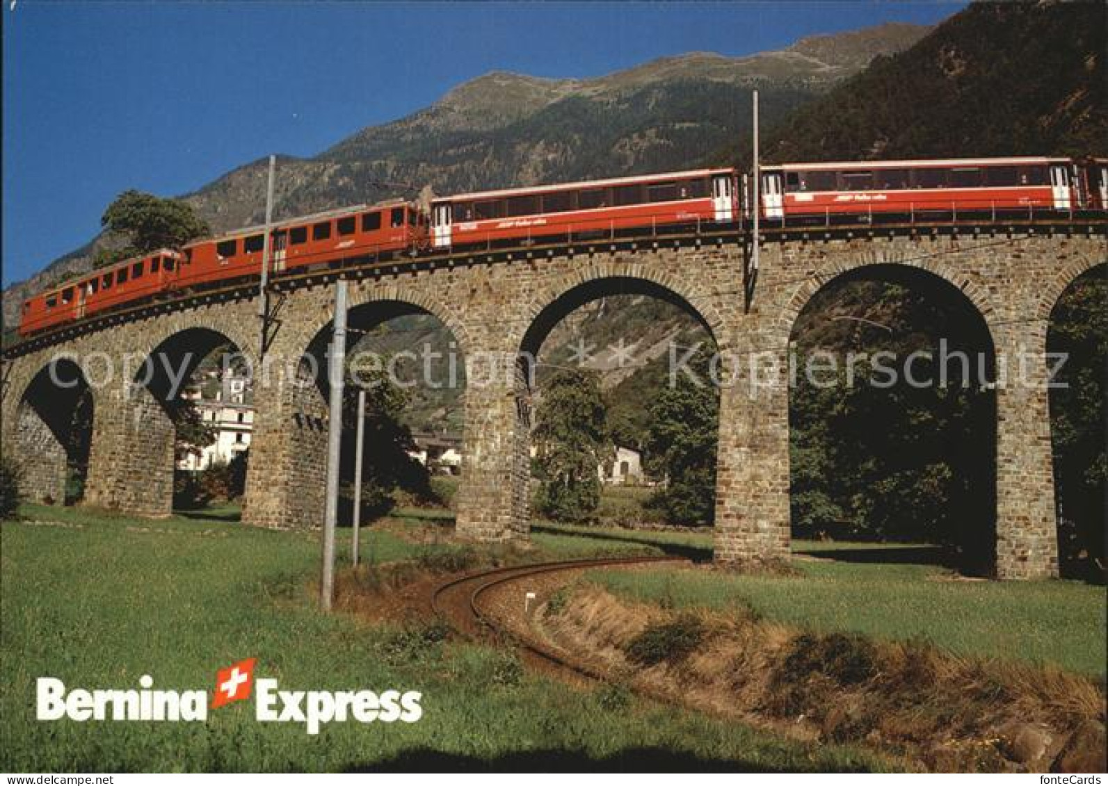 Rhaetische Bahn Bernina-Express Kehrviadukt Brusio