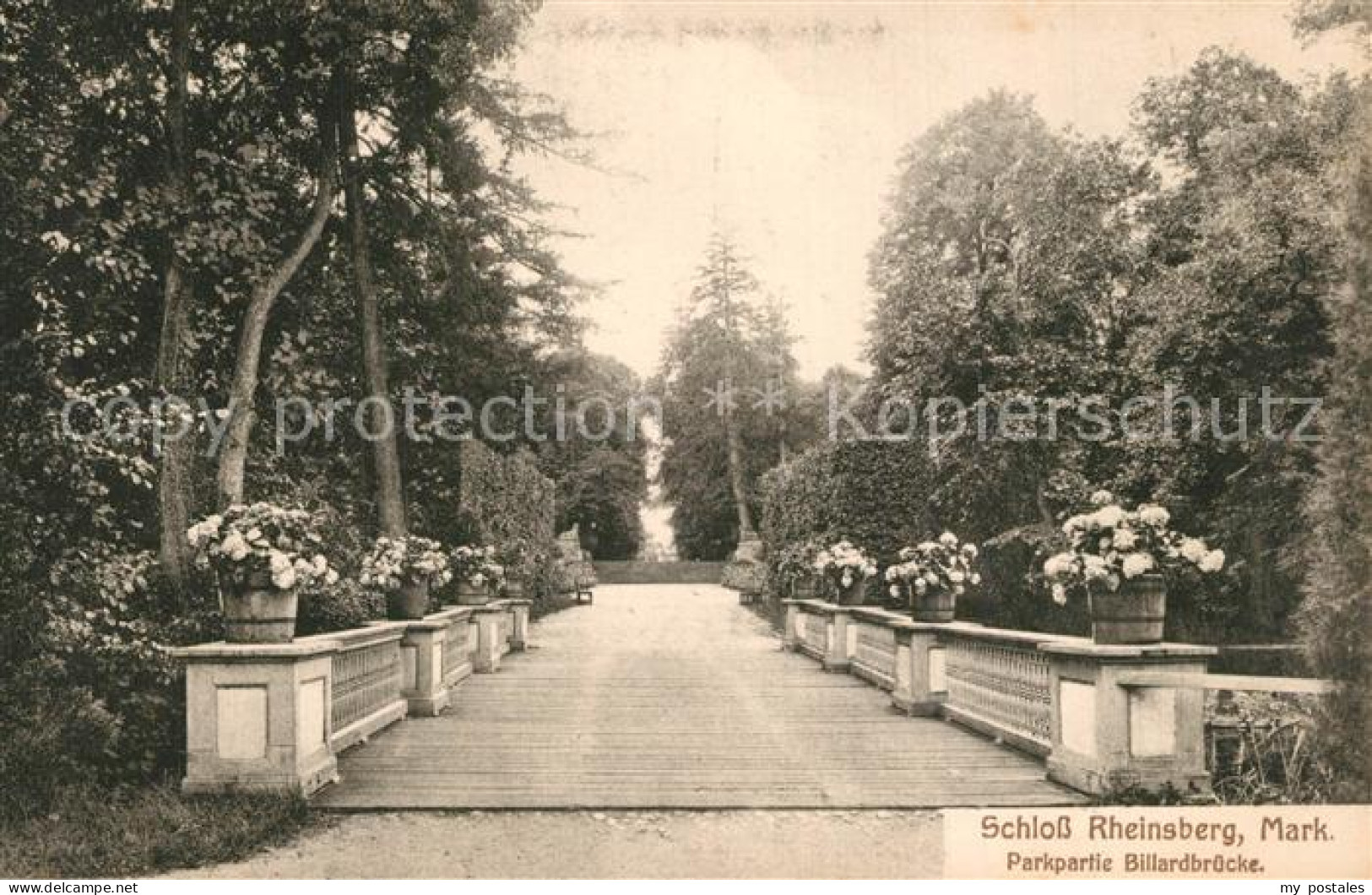 Rheinsberg Schloss Rheinsberg Parkpartie Billardbruecke